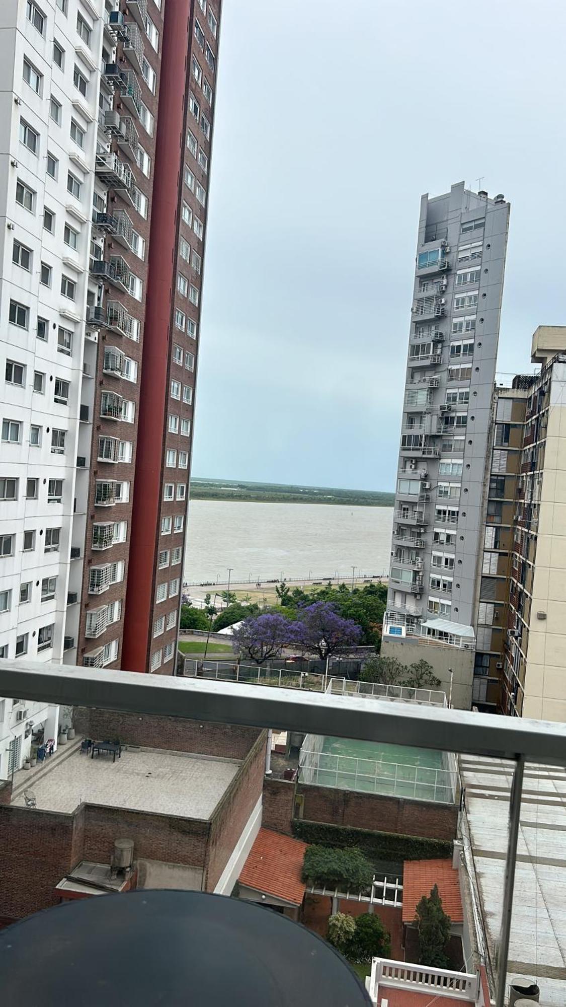 Frente Al Rio Rosario