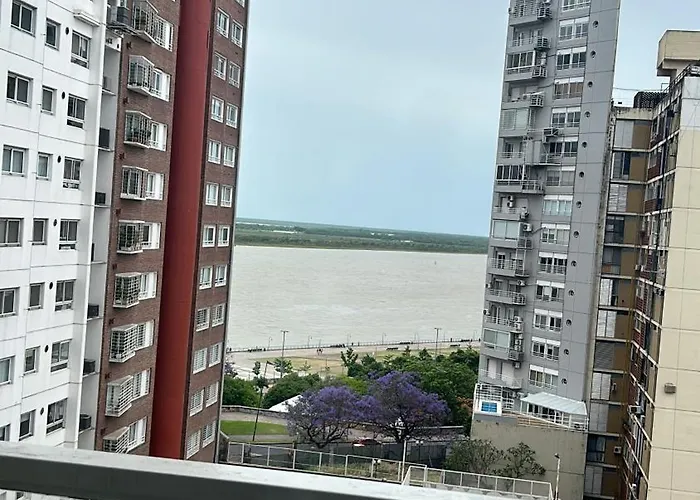 Frente Al Rio