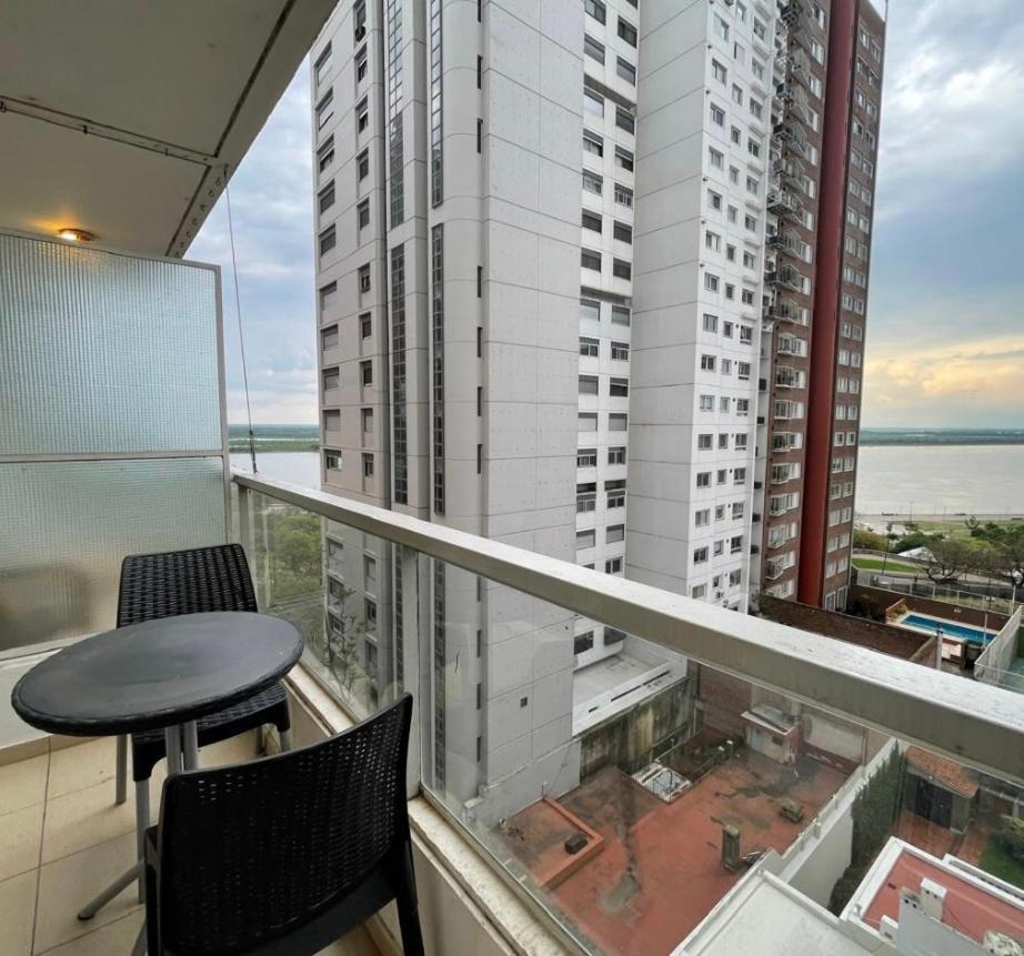Frente Al Rio Apartment *